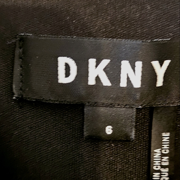 💐DKNY Pleated Sleeveless Dress - Picture 5 of 5